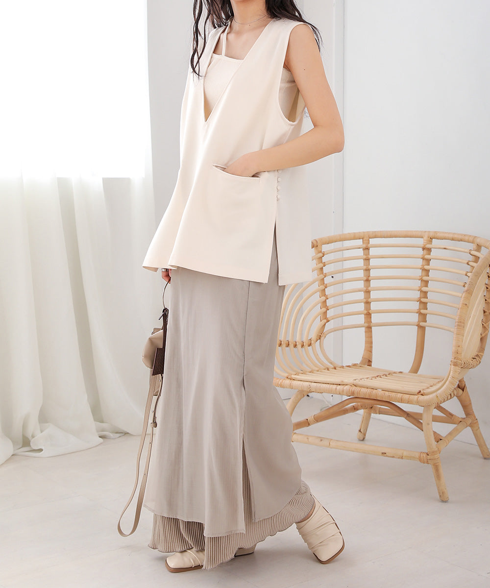 REVERSIBLE SHEER PLEATED SKIRT