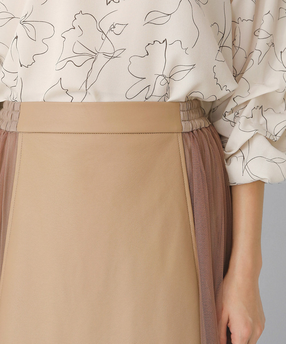 レザードッキングフレアスカート