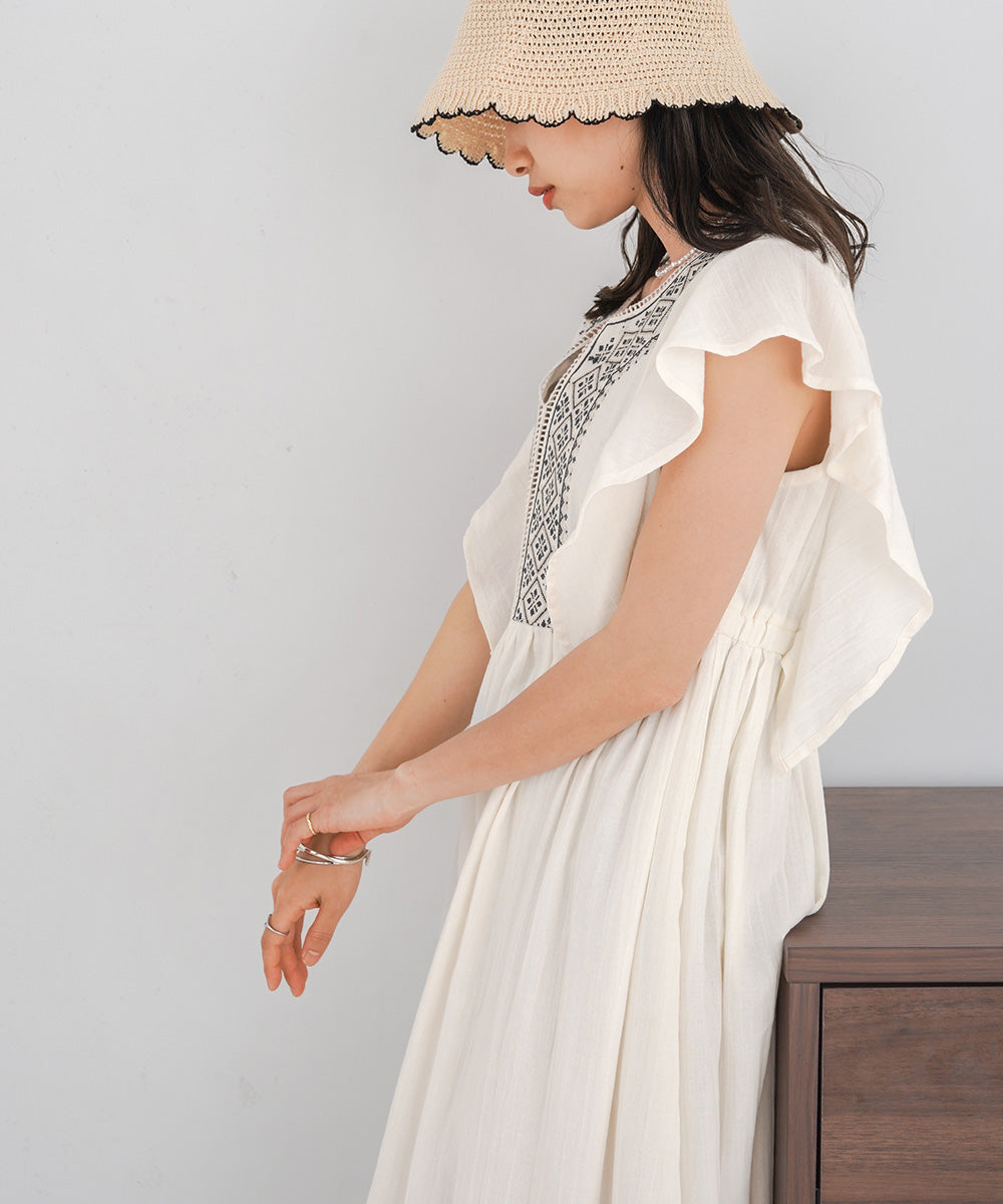Bab フロント刺繍袖フリルワンピース