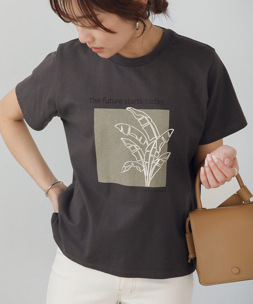 BouJeloud 発泡箔リーフプリントTシャツ