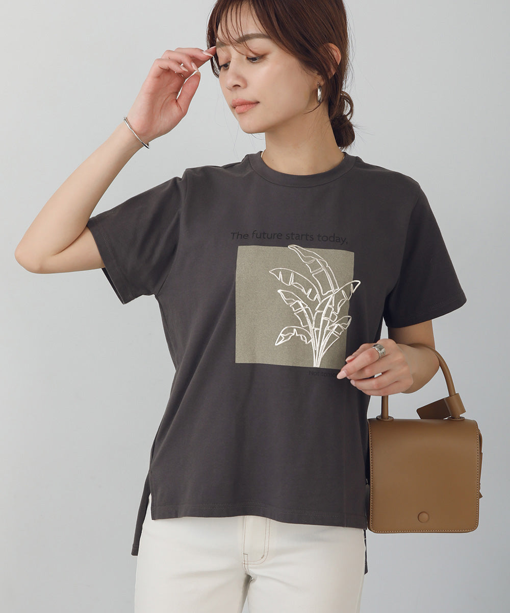 BouJeloud 発泡箔リーフプリントTシャツ