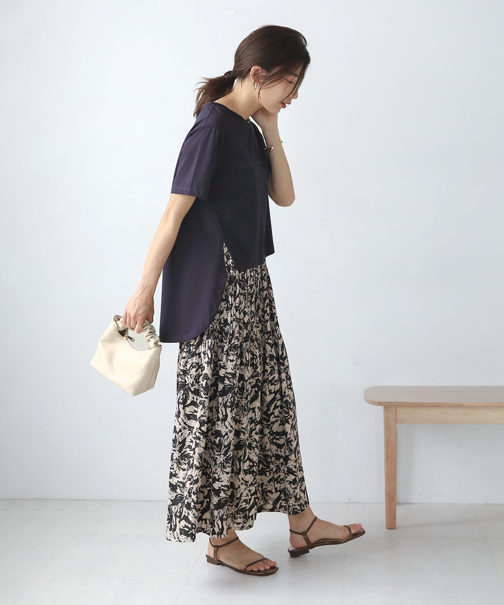 発泡ロゴプリントTシャツ