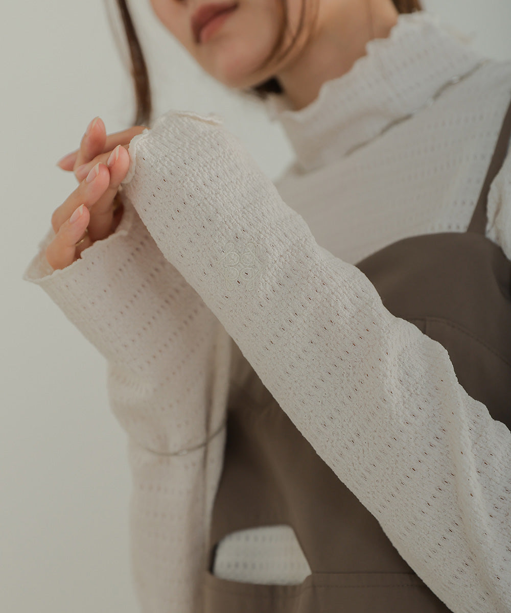 Bab ハイネック指ぬき刺繍カットソー