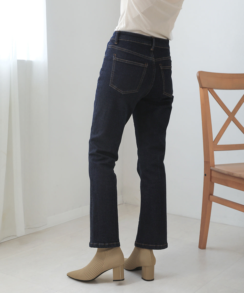 センタープレスストレッチラインデニムパンツ