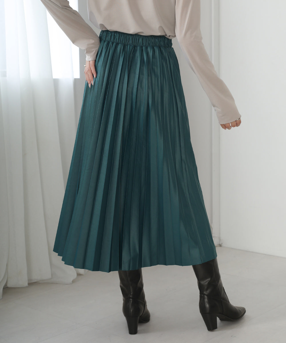 レザーライクチンツ加工スカート