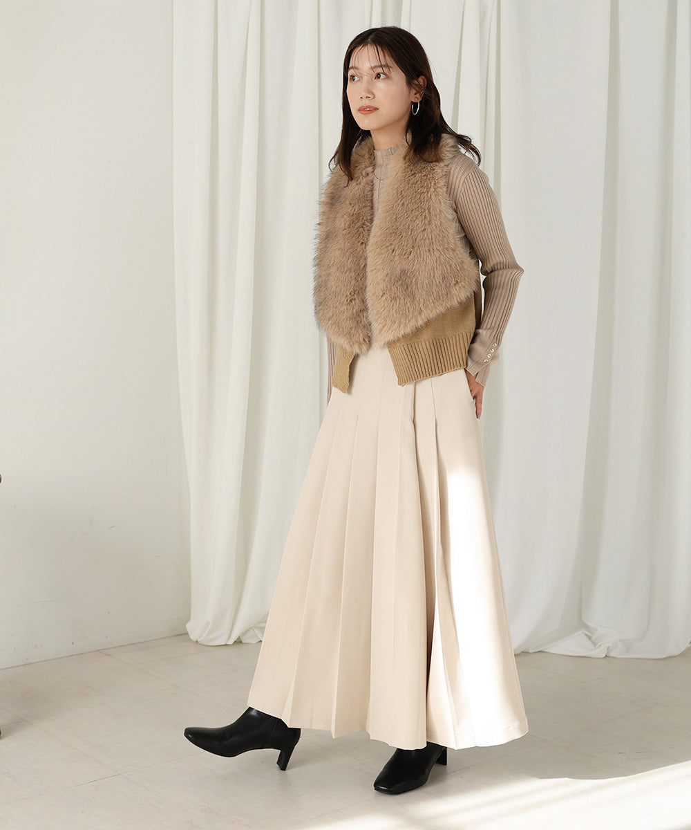 フロントプリーツパンツ