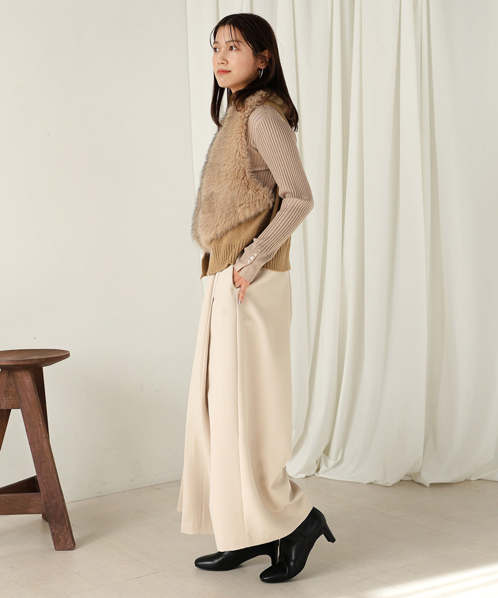 フロントプリーツパンツ