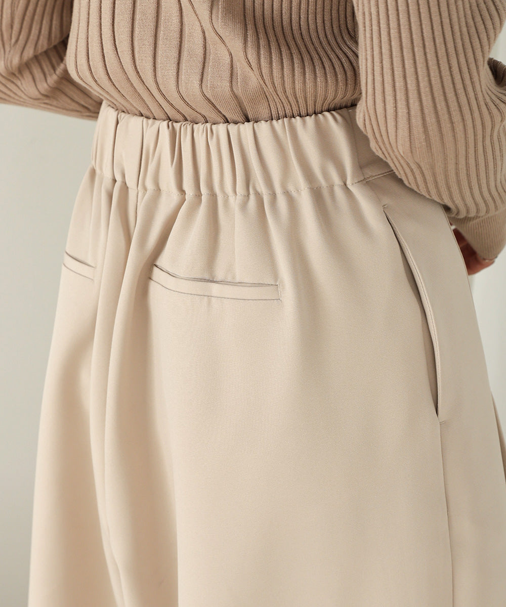 フロントプリーツパンツ