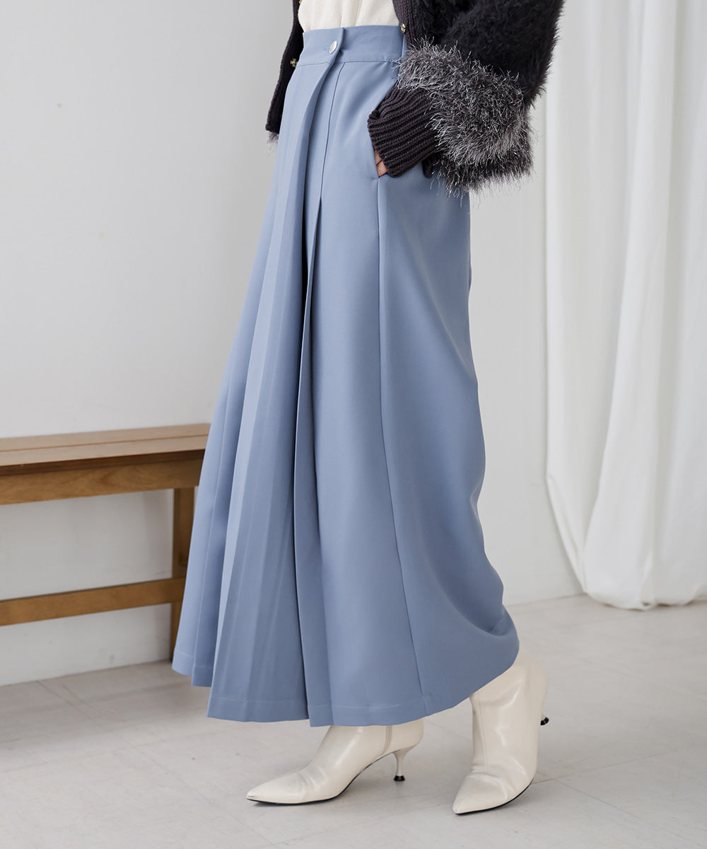 フロントプリーツパンツ