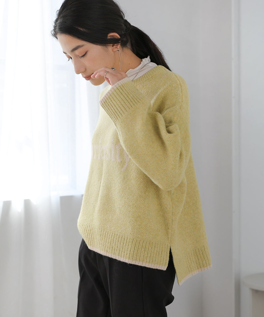 ロゴショート丈配色ニット
