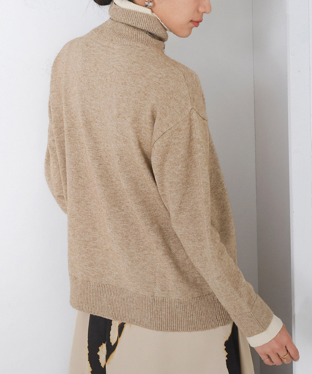 バイカラータートルプルオーバー