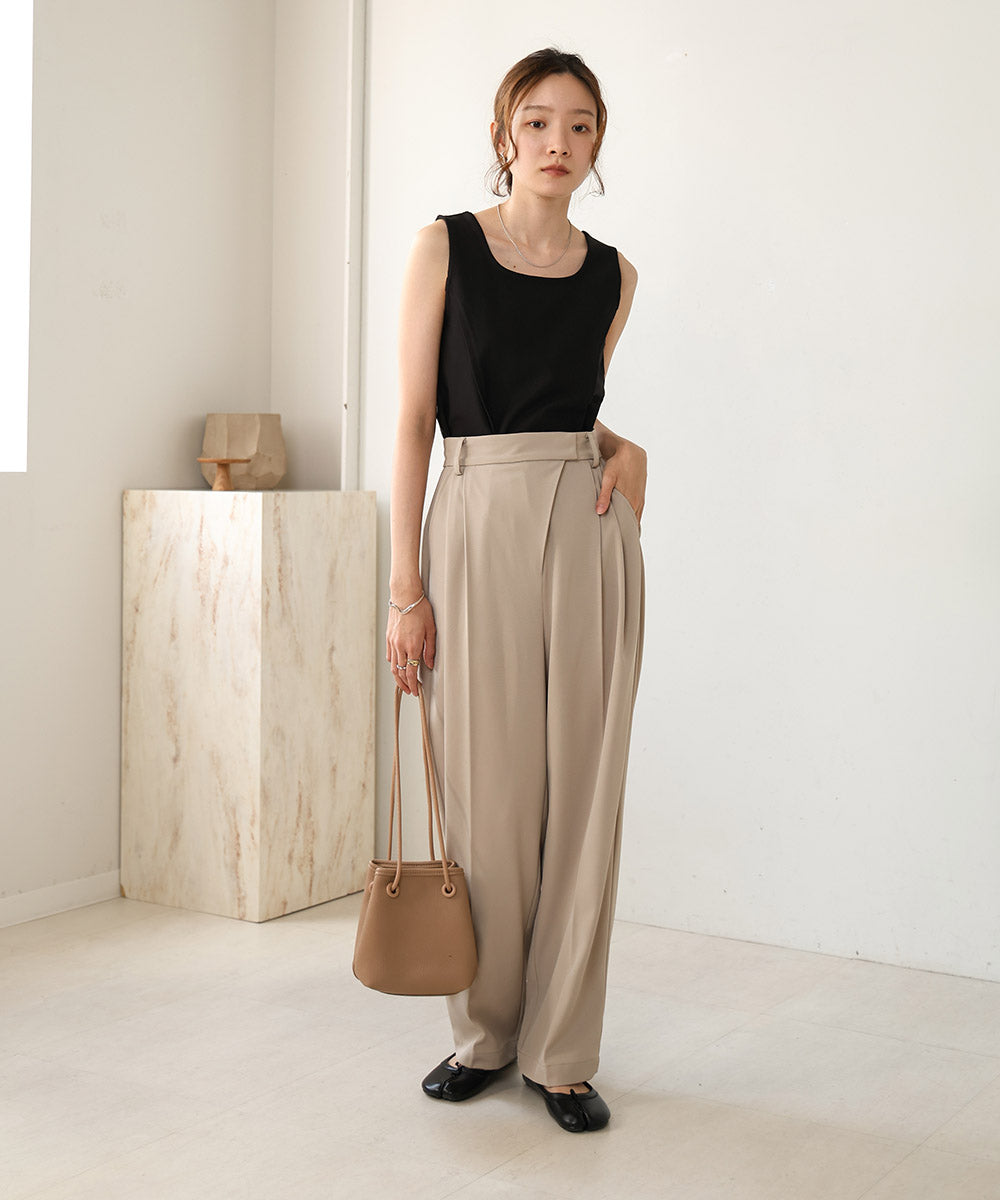 【S・M 展開】スクエアネックタックデザインタンクトップ