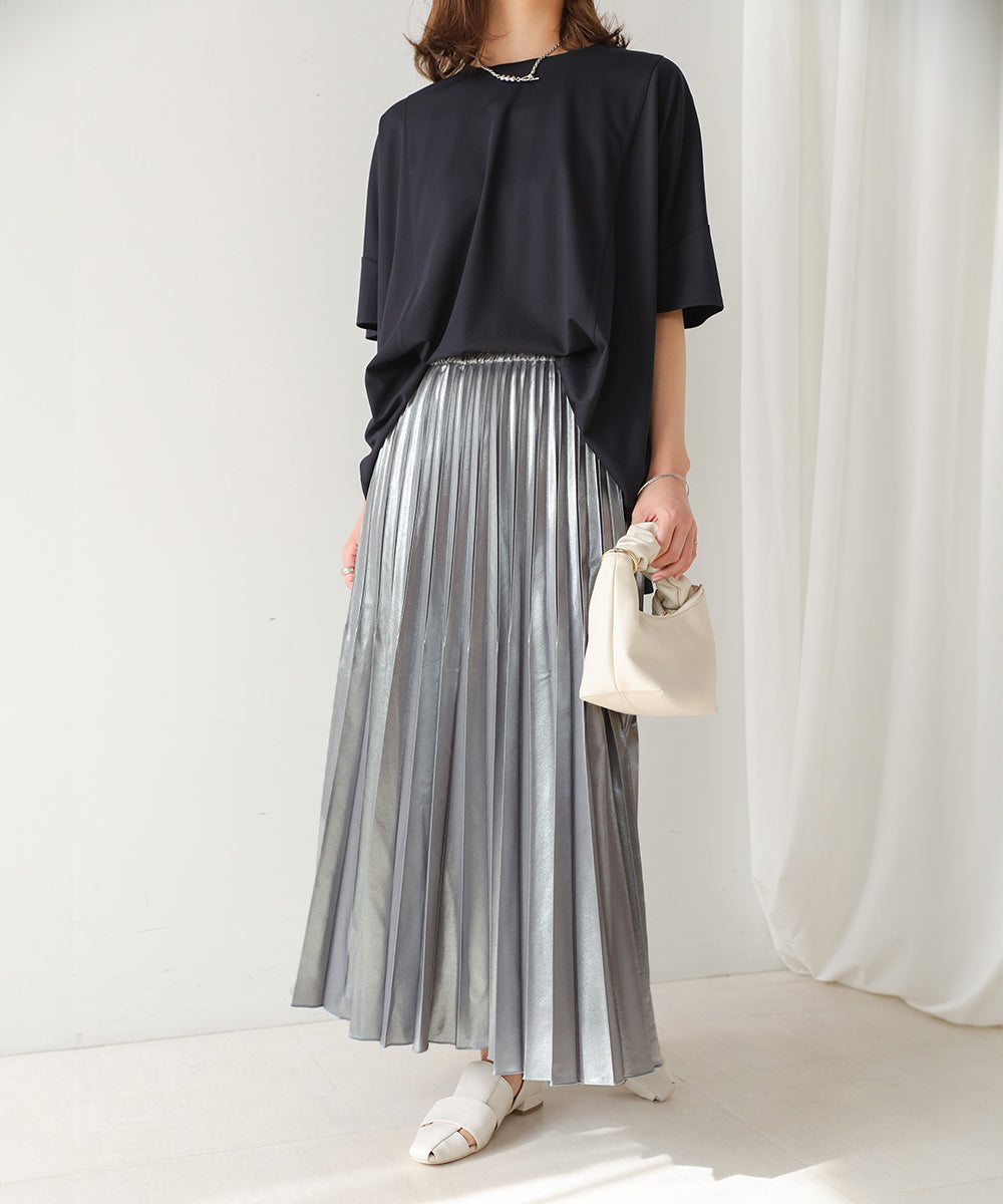 チンツ加工プリーツスカート