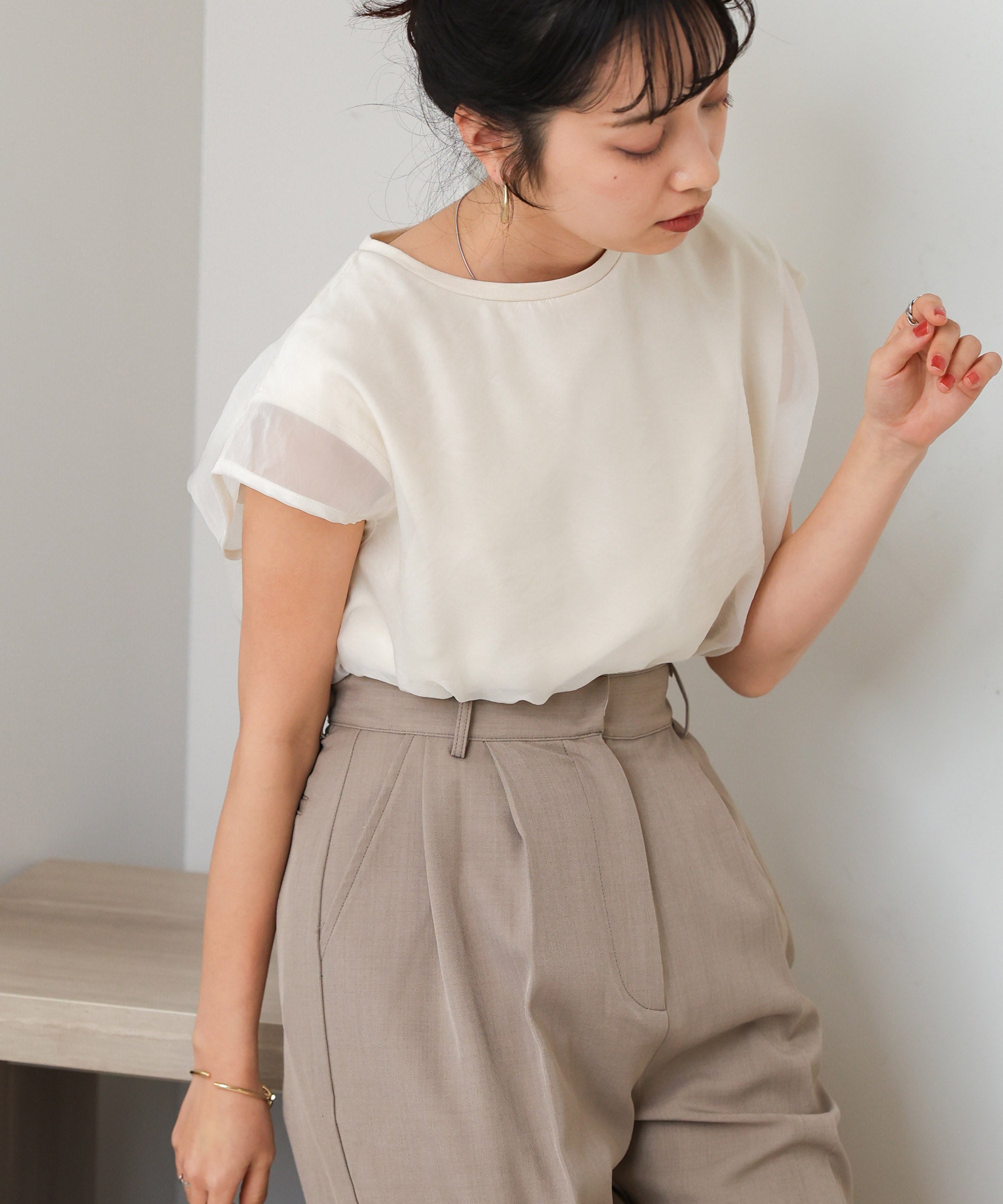 シアーレイヤードノースリーブトップス