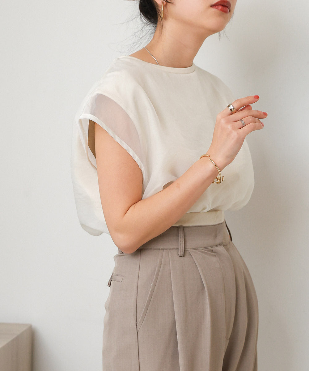 シアーレイヤードノースリーブトップス