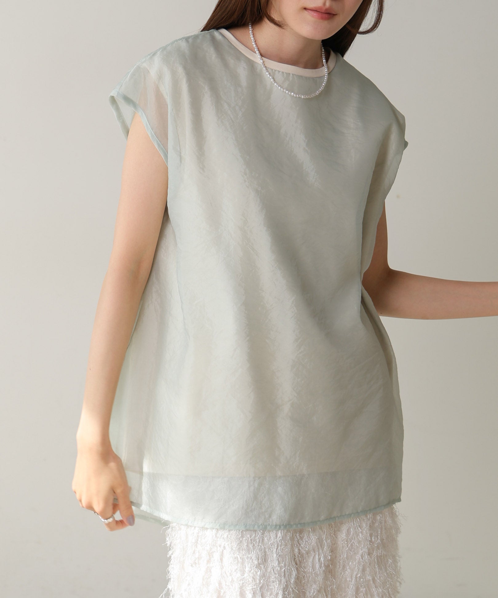 シアーレイヤードノースリーブトップス