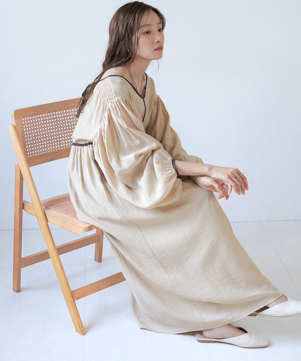 【低身長向けサイズあり】袖ボリュームパイピングワンピース