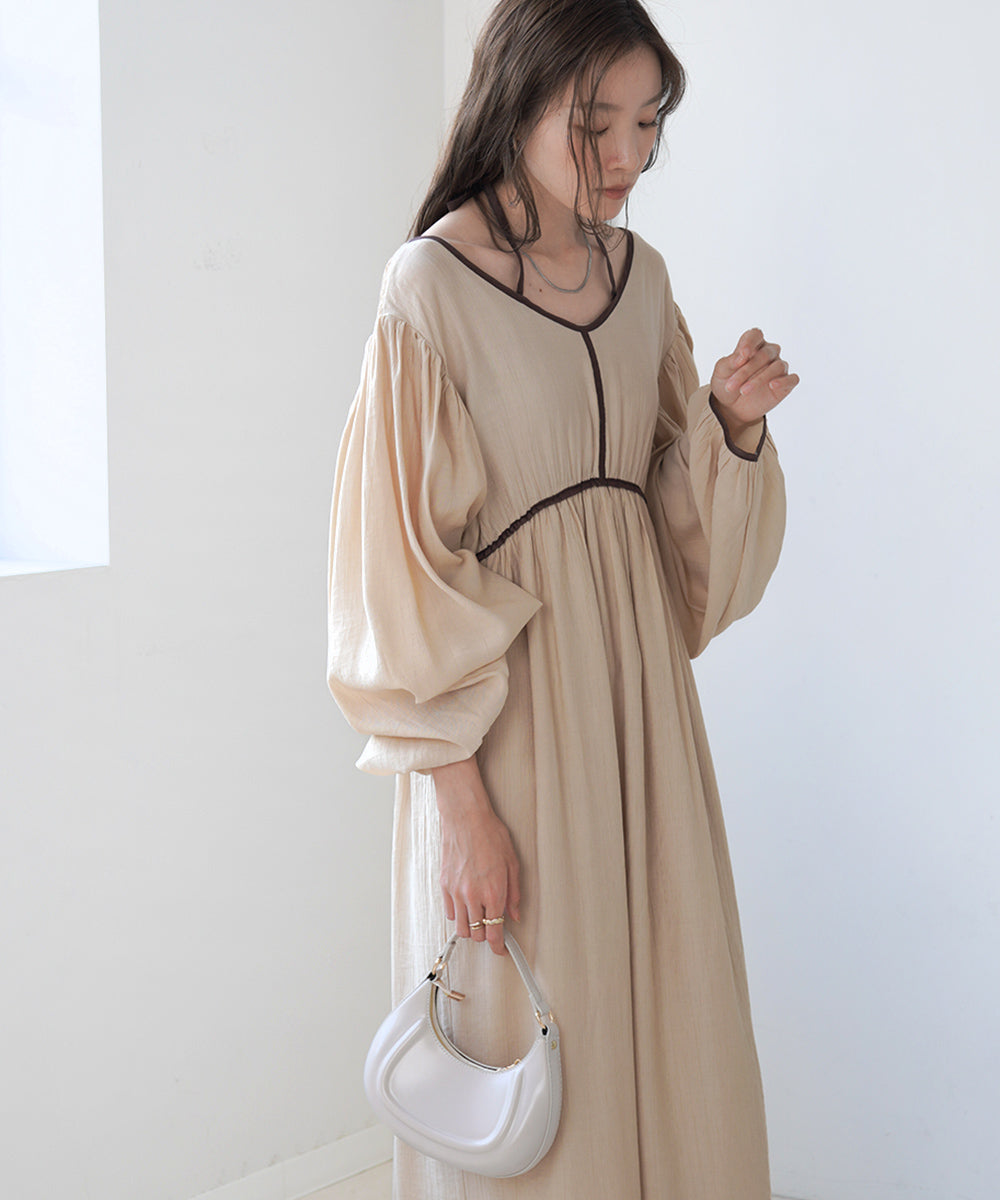 【低身長向けサイズあり】袖ボリュームパイピングワンピース