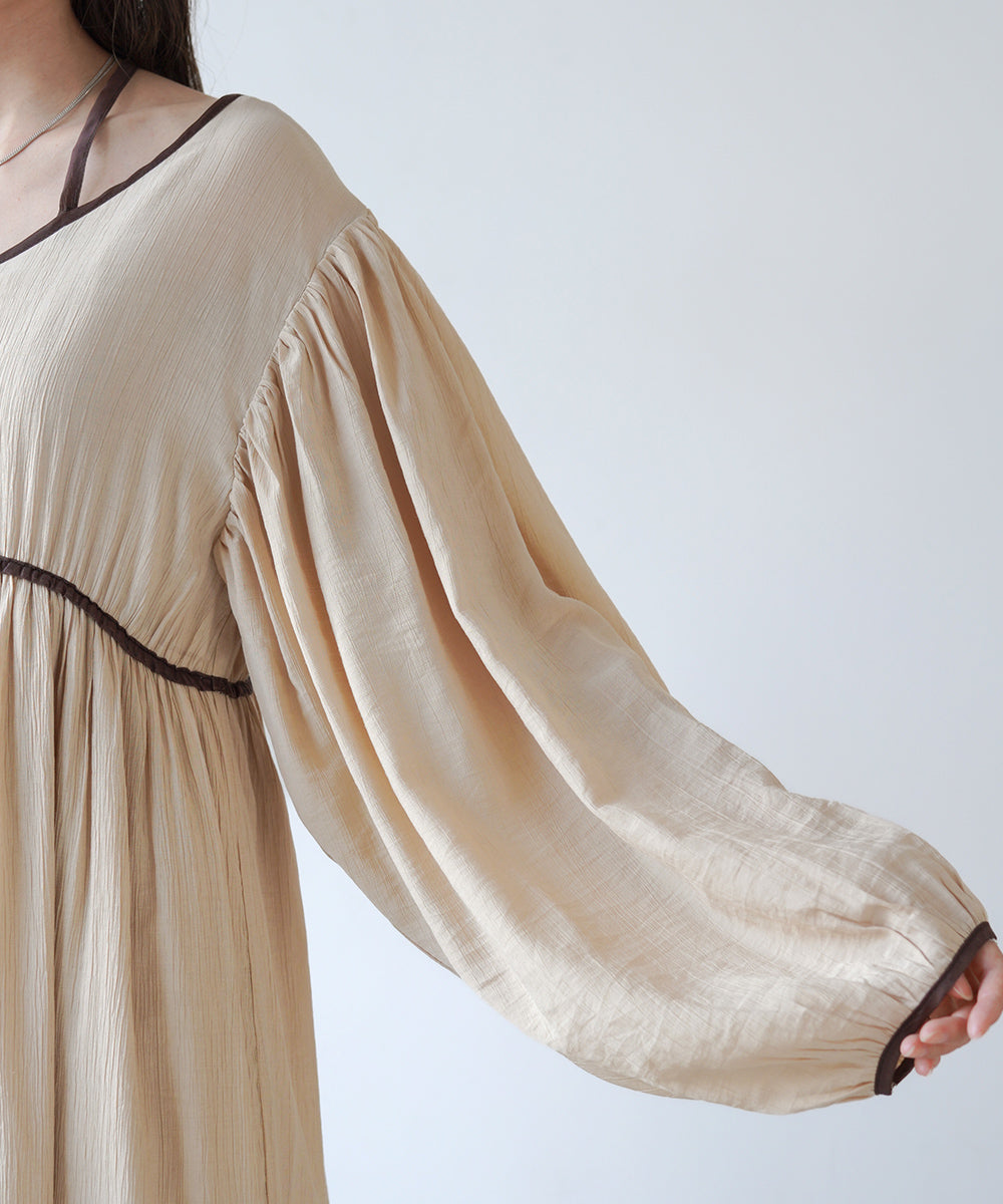 【低身長向けサイズあり】袖ボリュームパイピングワンピース