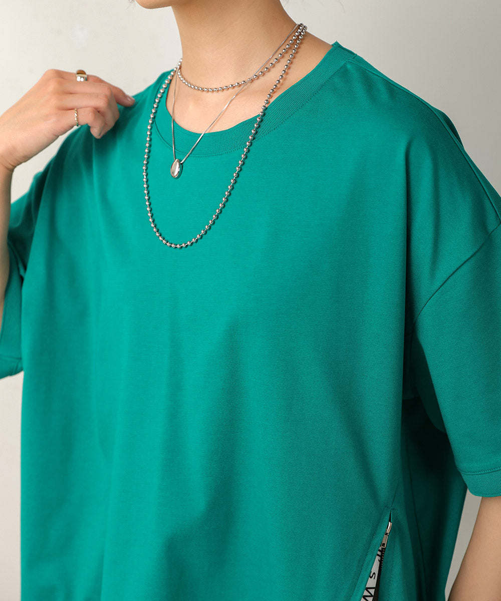 ロゴテープカットソー