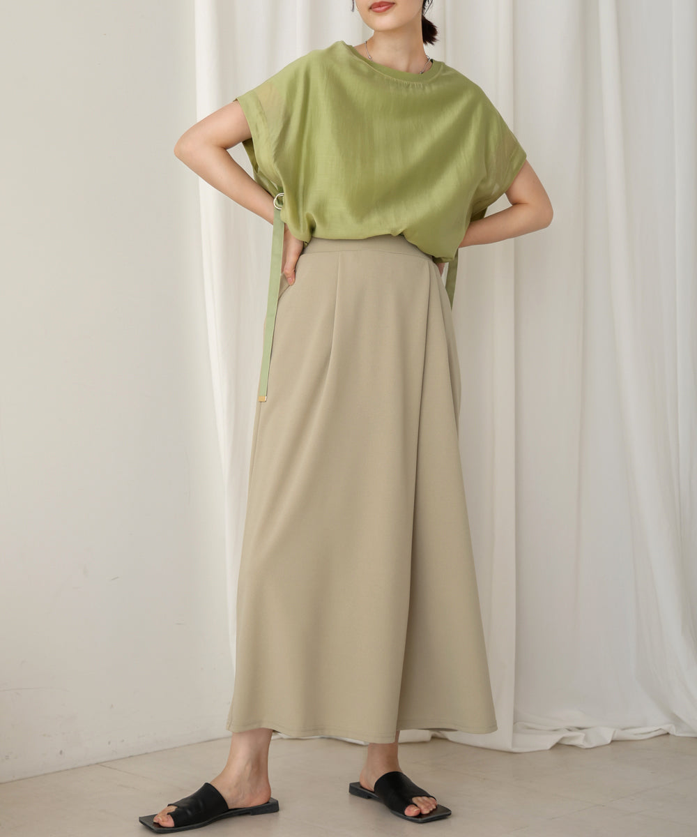 仮撚りタックストレートパンツ