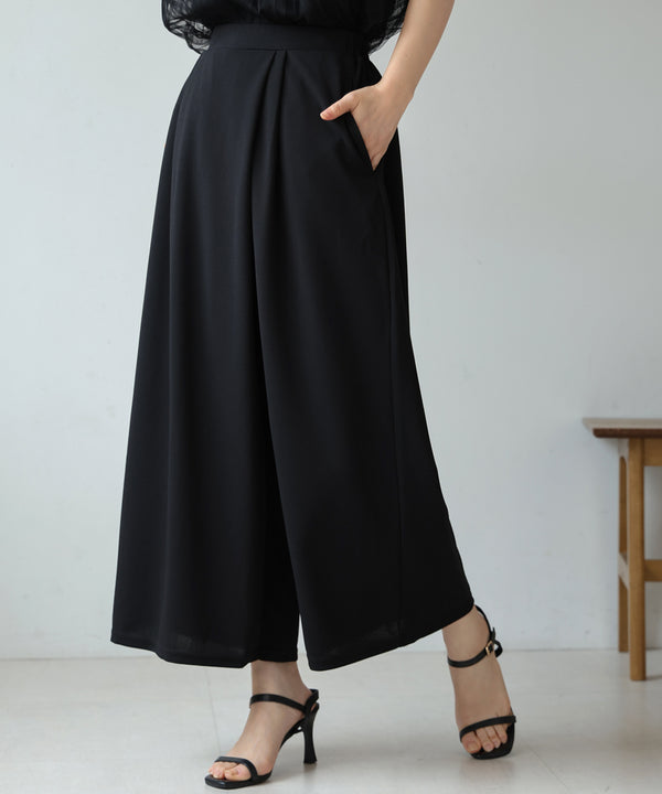 仮撚りタックストレートパンツ