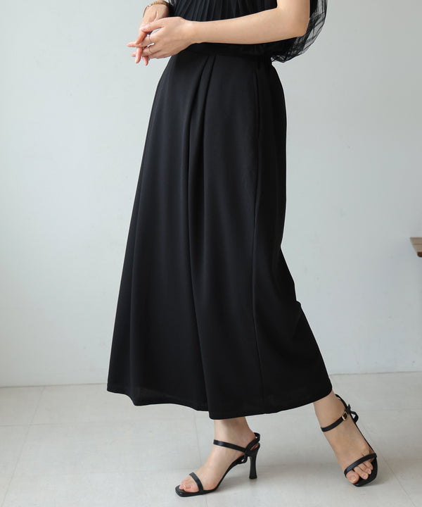 仮撚りタックストレートパンツ