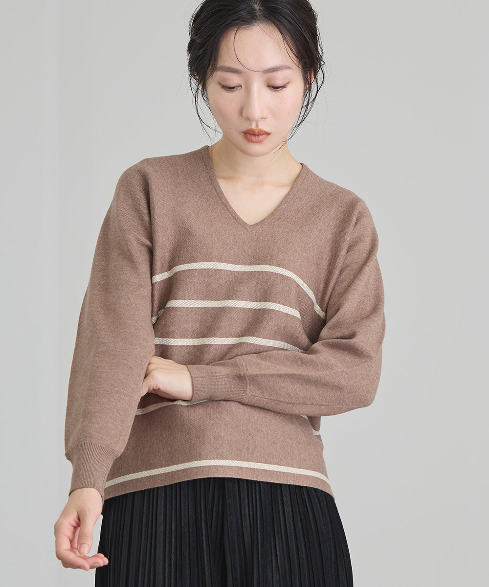 ラメボーダーVネックニット
