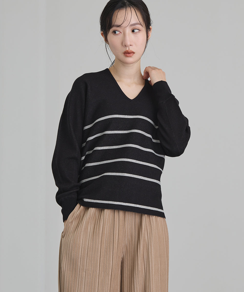 ラメボーダーVネックニット