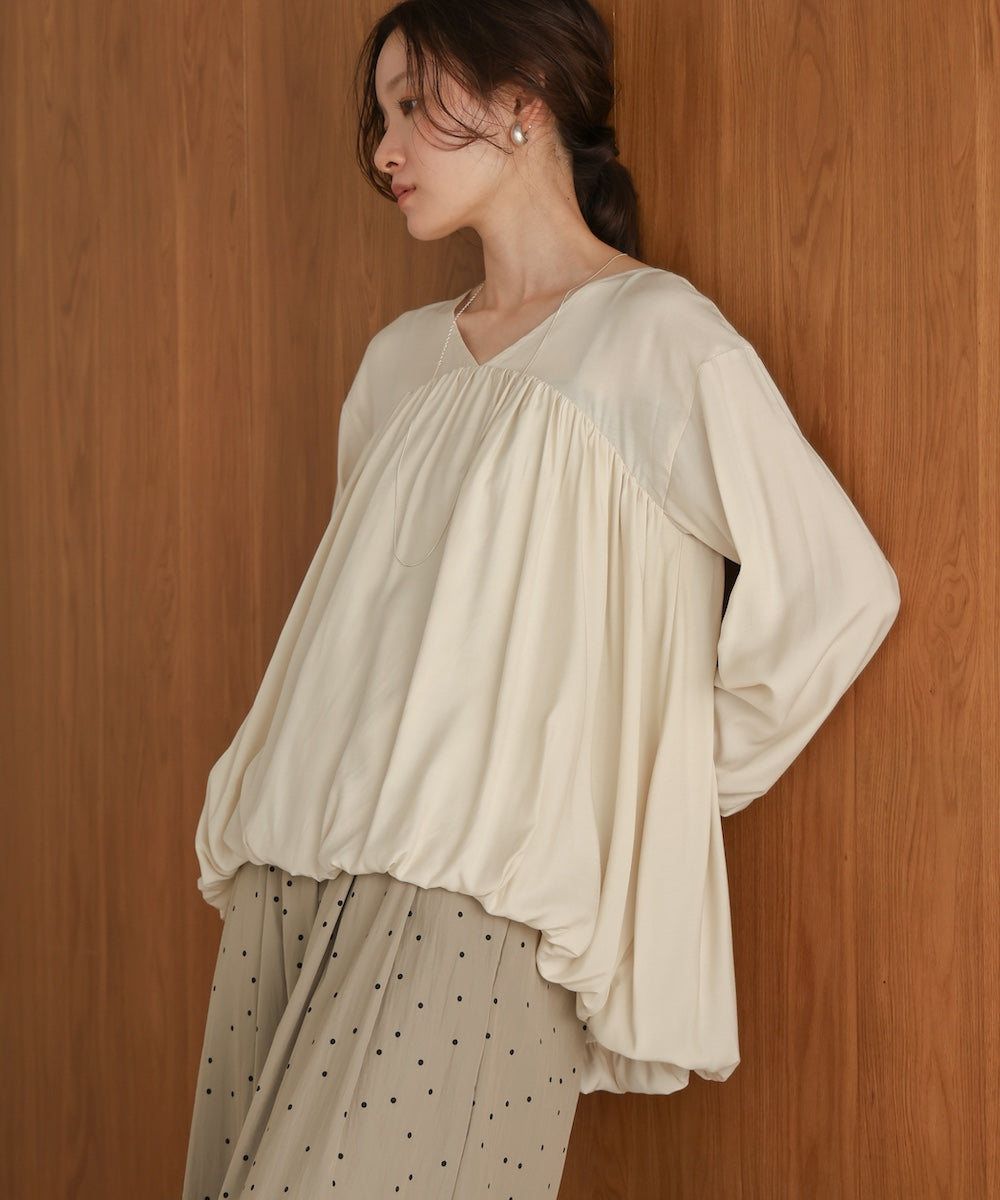 バルーンデザインブラウス