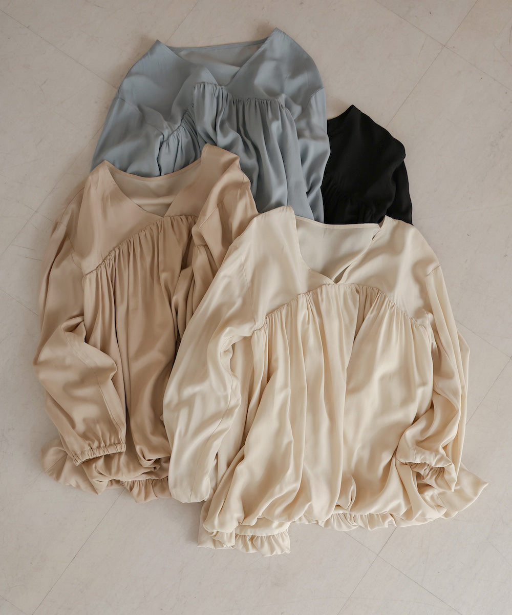 バルーンデザインブラウス