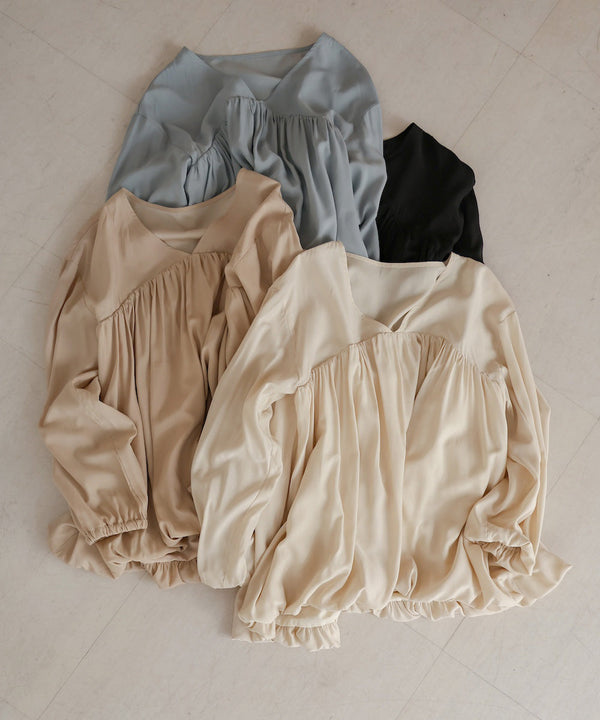 バルーンデザインブラウス