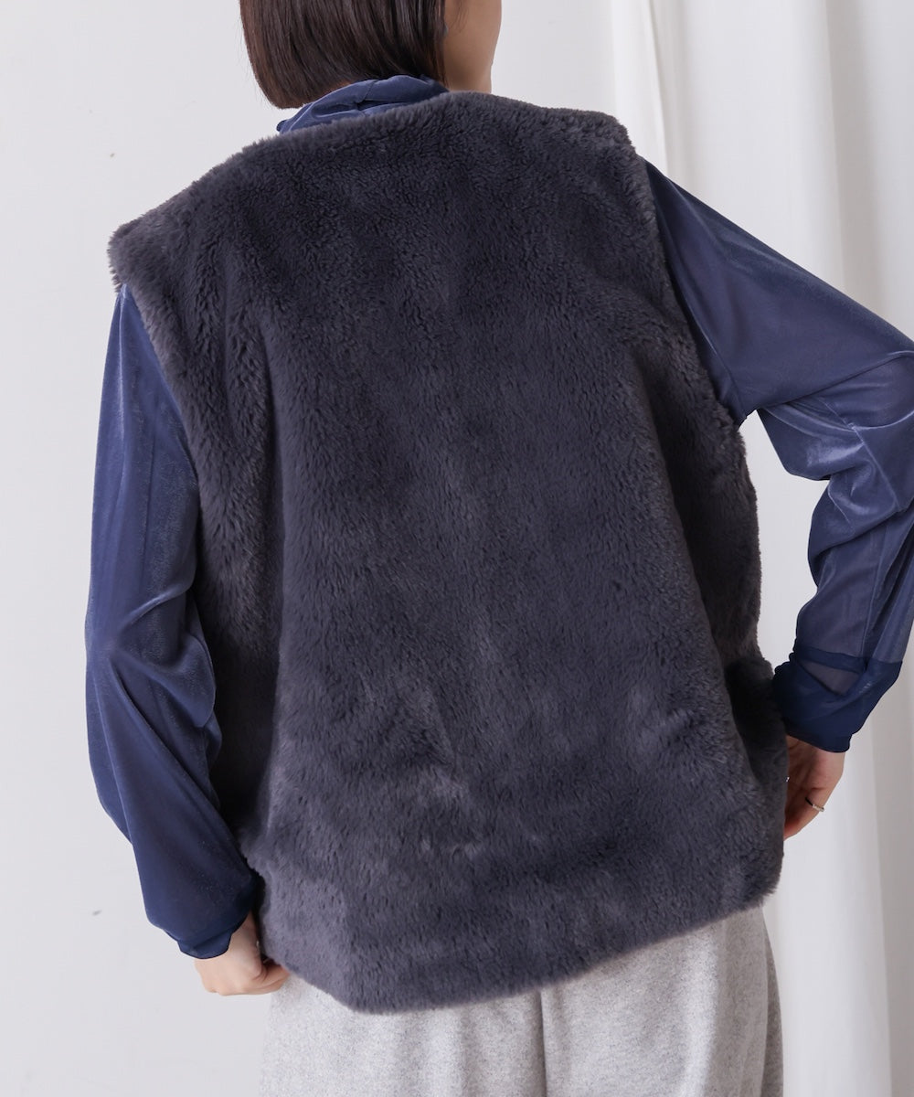 【WEB限定】フェイクシープファーベスト
