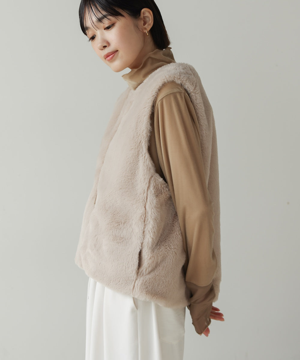 【WEB限定】フェイクシープファーベスト