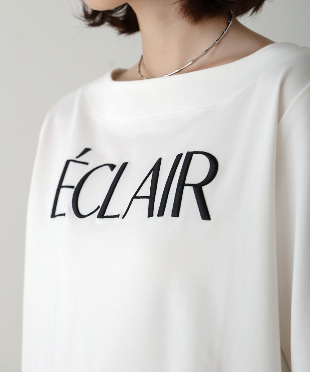 ロゴ刺繍プルオーバー