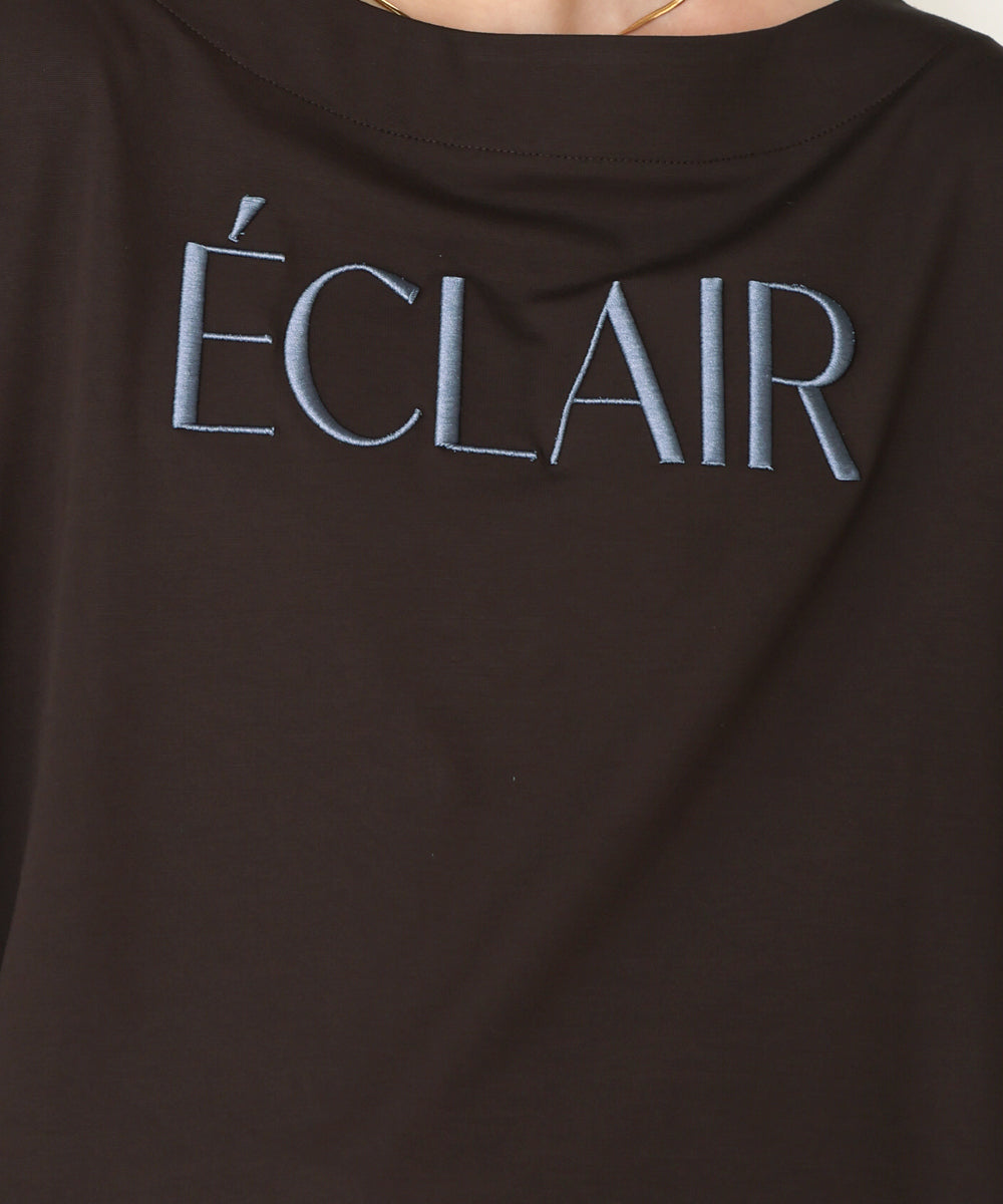 ロゴ刺繍プルオーバー