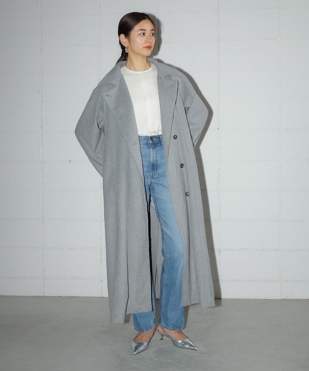 SLEEVE SLIT COAT