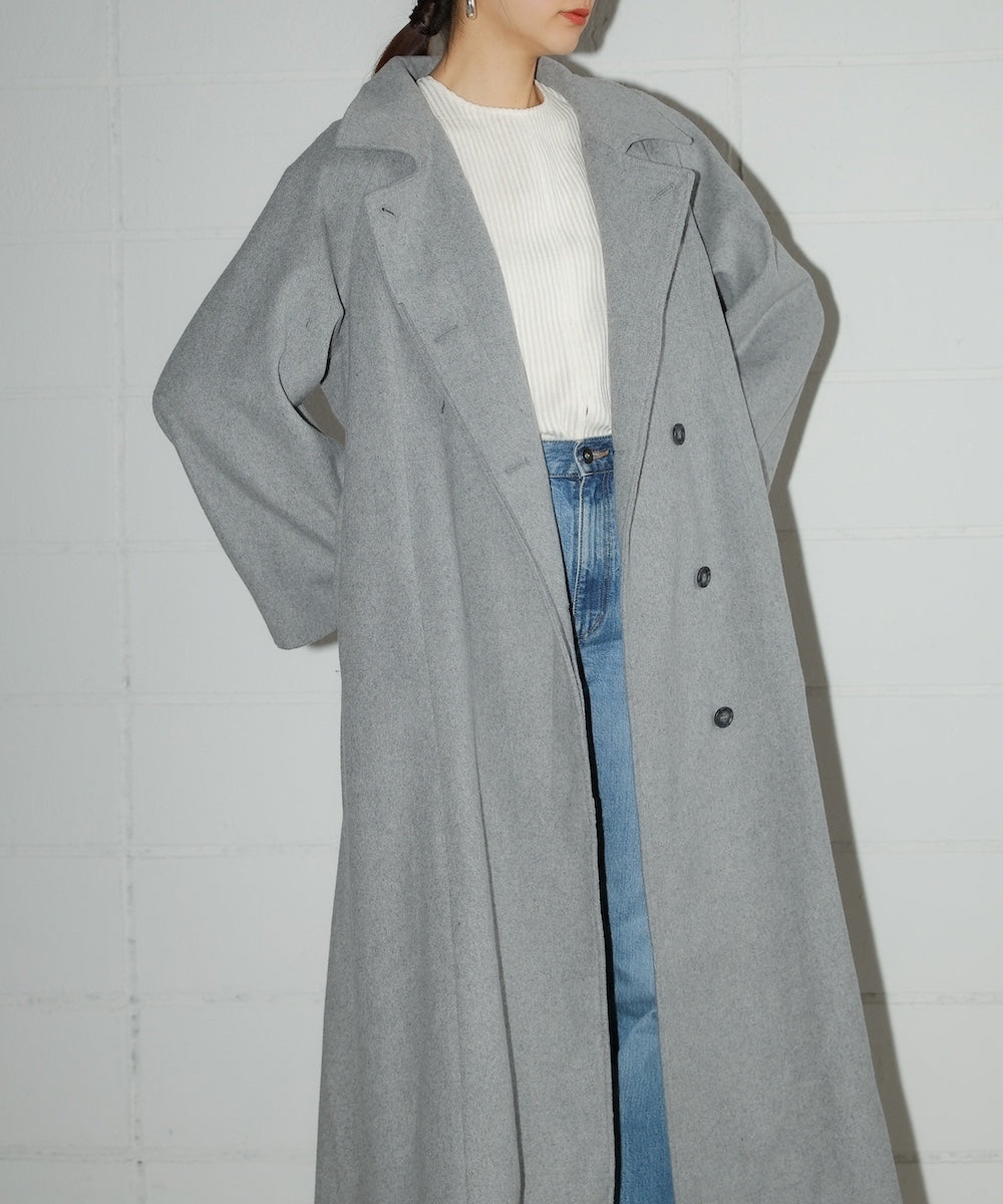 SLEEVE SLIT COAT