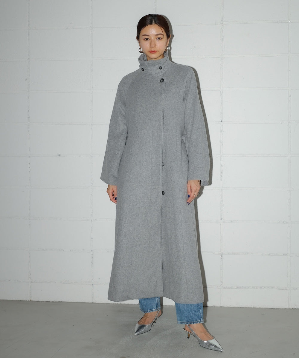 SLEEVE SLIT COAT