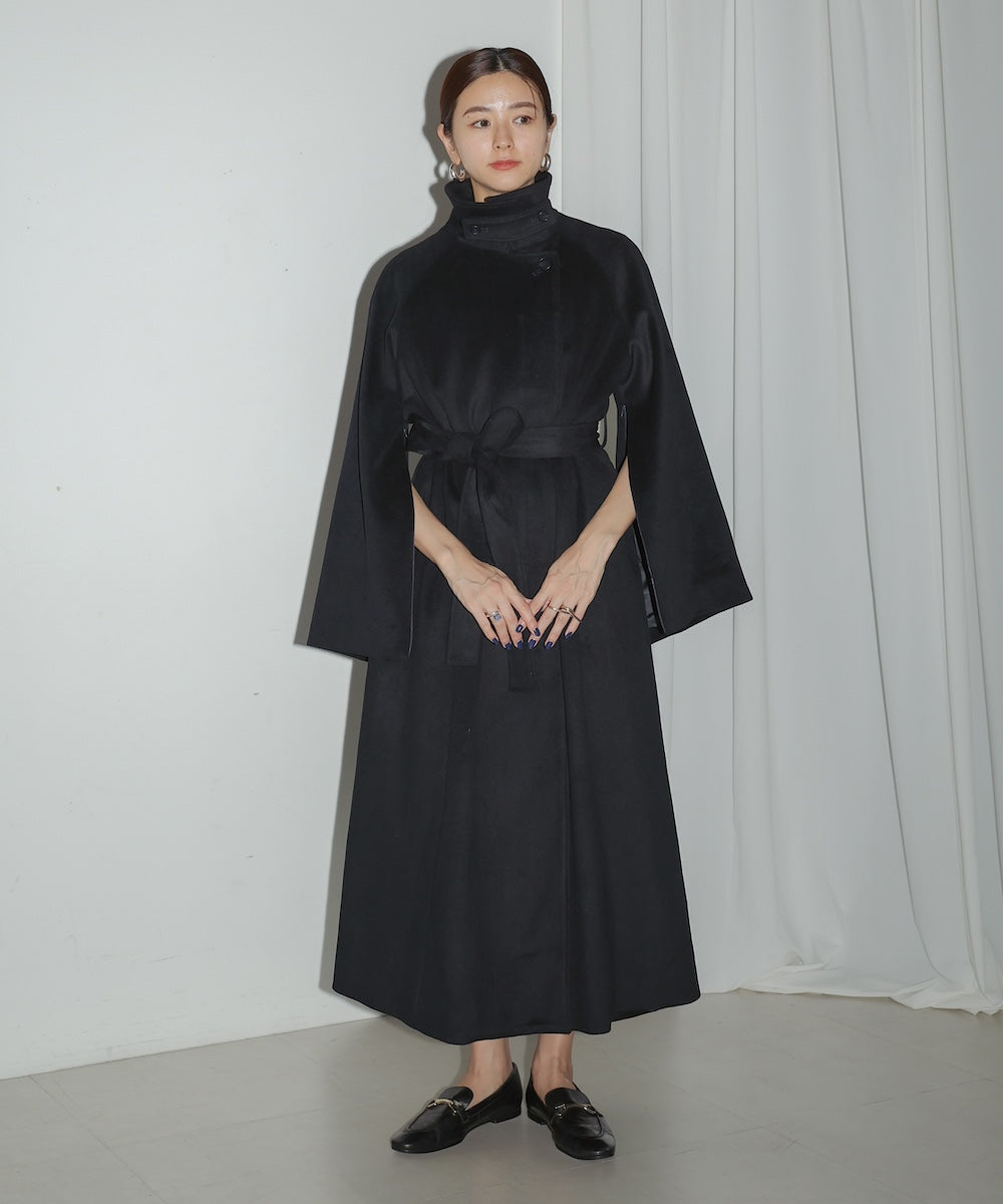 SLEEVE SLIT COAT
