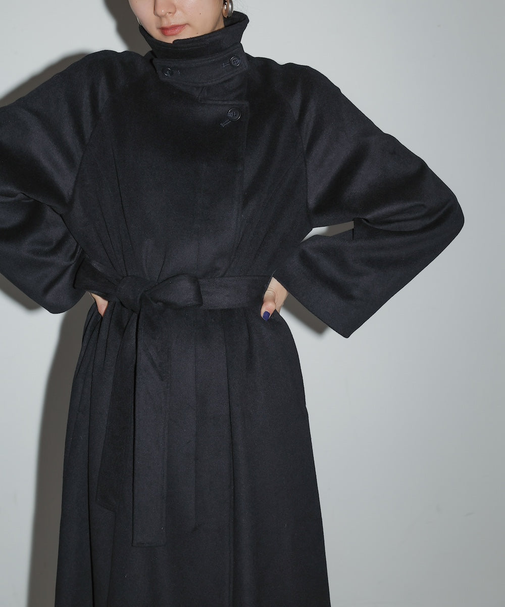 SLEEVE SLIT COAT