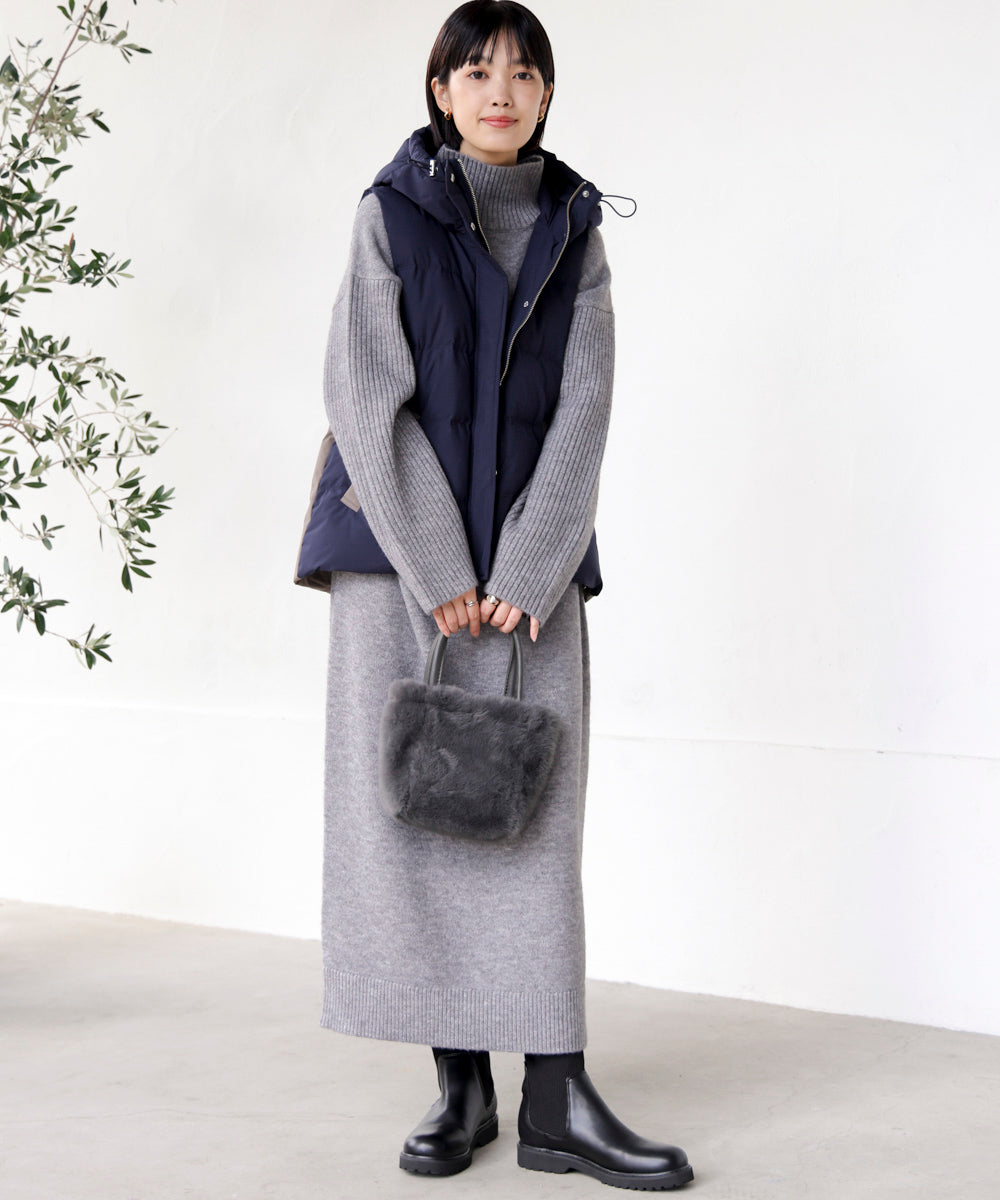 ハイネックIラインニットワンピース