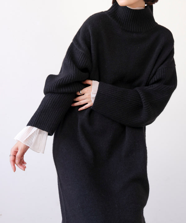 ハイネックIラインニットワンピース