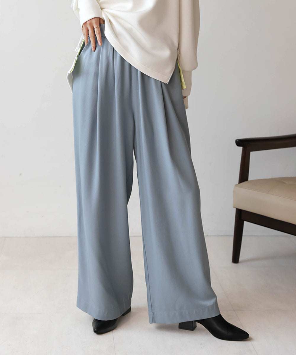 シャイニーリラックスパンツ