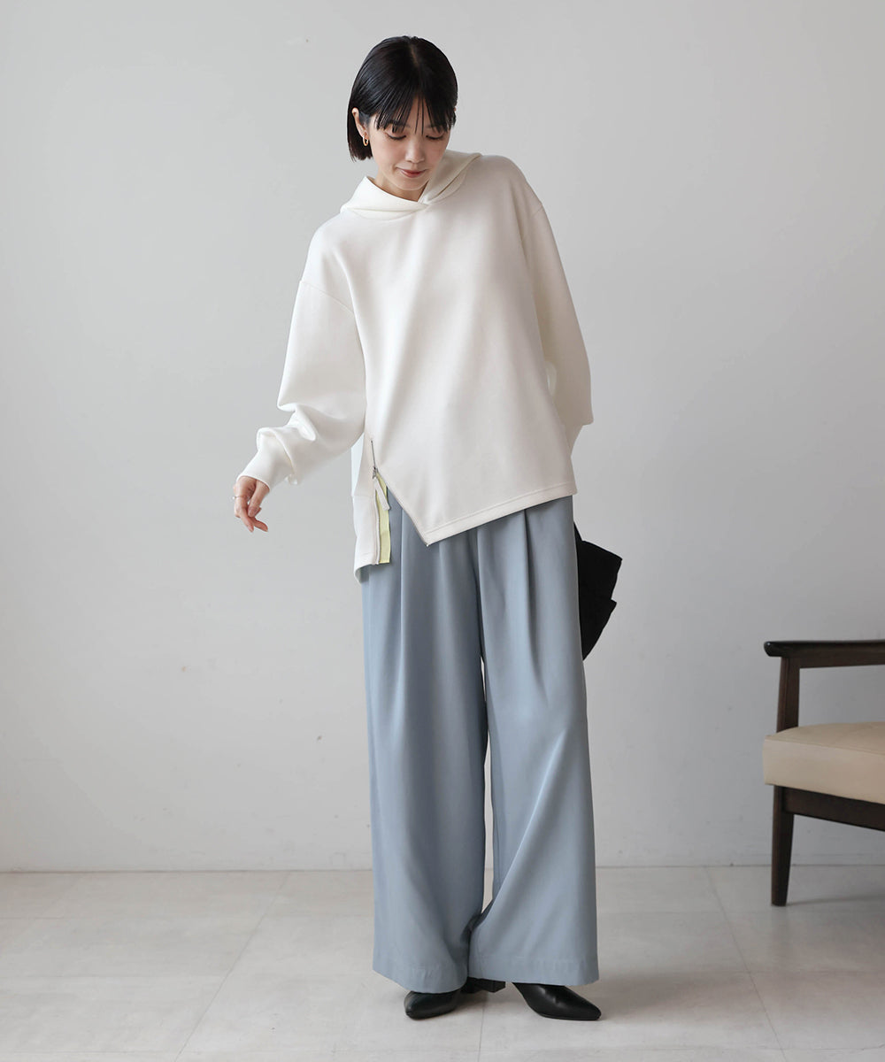 シャイニーリラックスパンツ