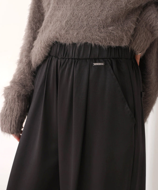 シャイニーリラックスパンツ