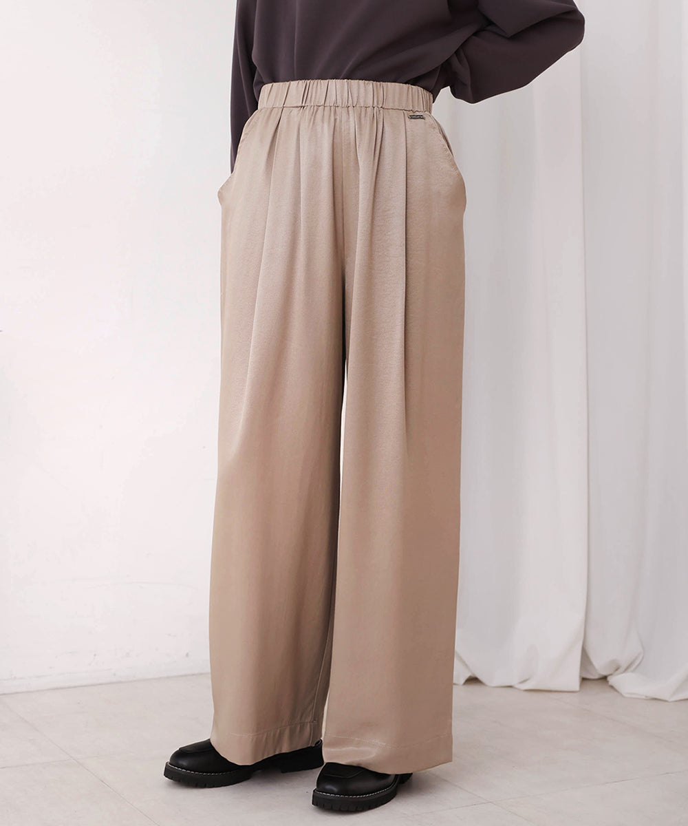 シャイニーリラックスパンツ