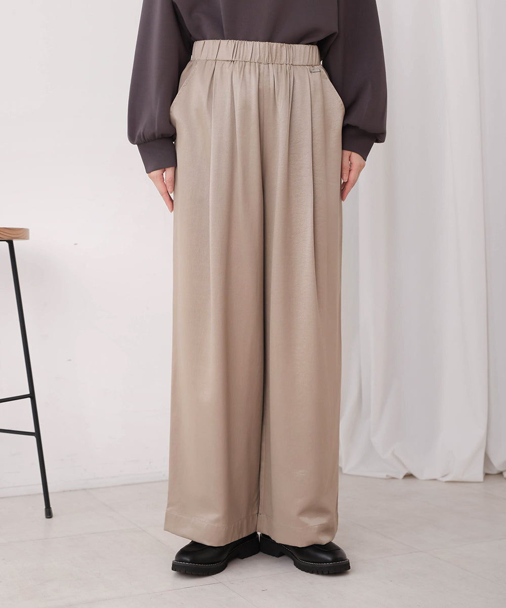 シャイニーリラックスパンツ