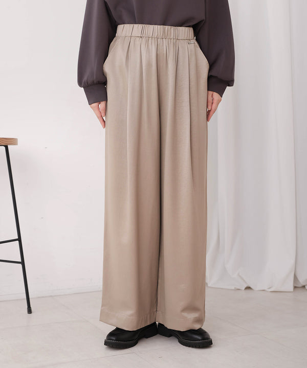 シャイニーリラックスパンツ