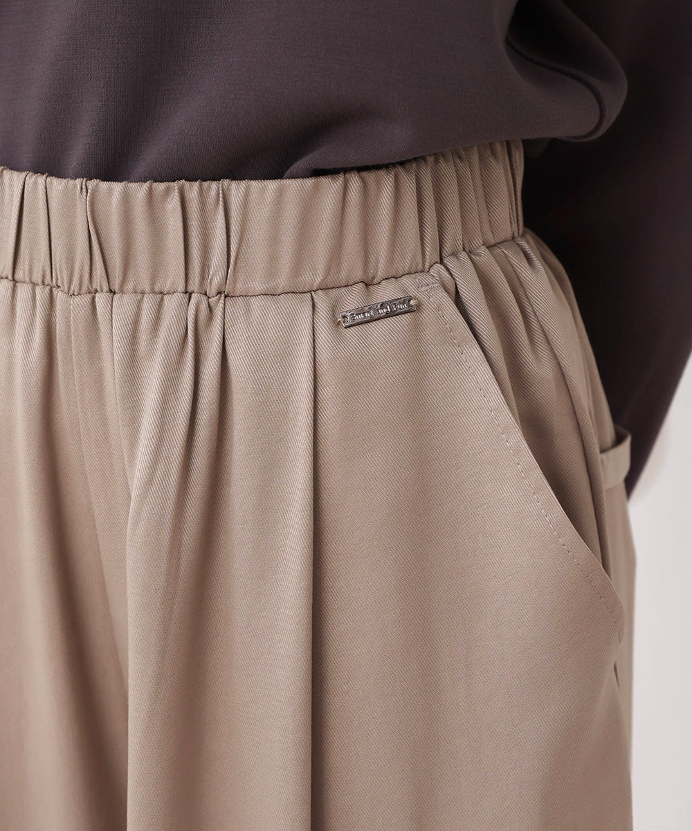 シャイニーリラックスパンツ